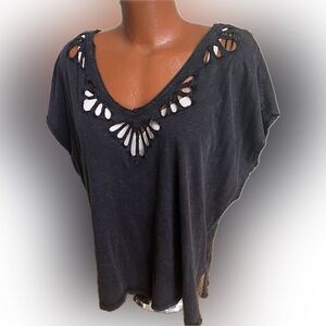 Free People black cotton nicely detailed neckline tunic L bust: 55”